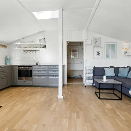 Historic With Panoramic View By Julso Feriehus