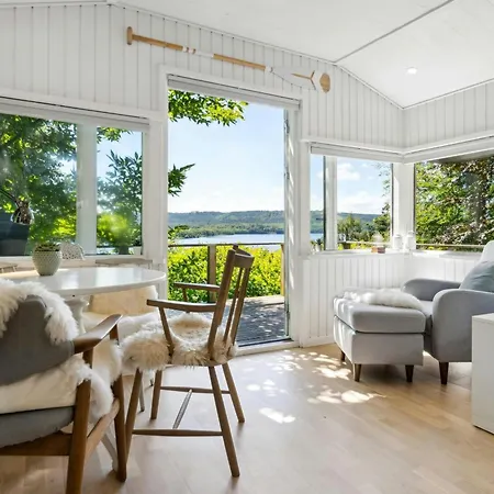 Historic With Panoramic View By Julso Feriehus *